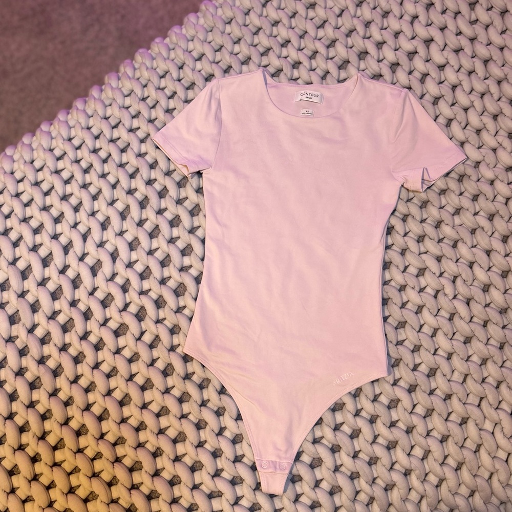 Aritzia Contour Bodysuit in Baby Pink 💓